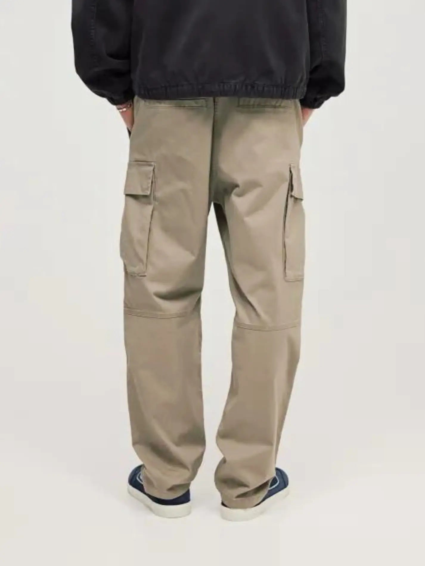 Mnml. Comfy Cargo Pants