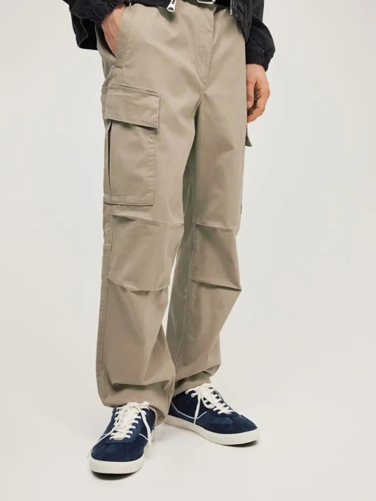 Mnml. Comfy Cargo Pants