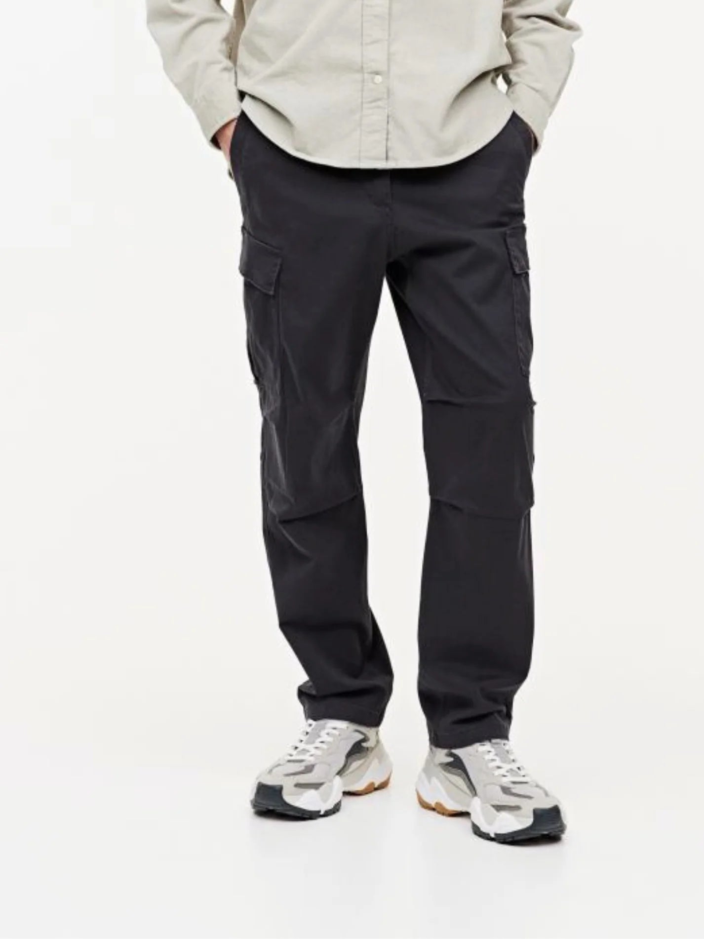 Mnml. Comfy Cargo Pants