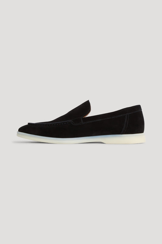 Mnml. The Classic Loafer